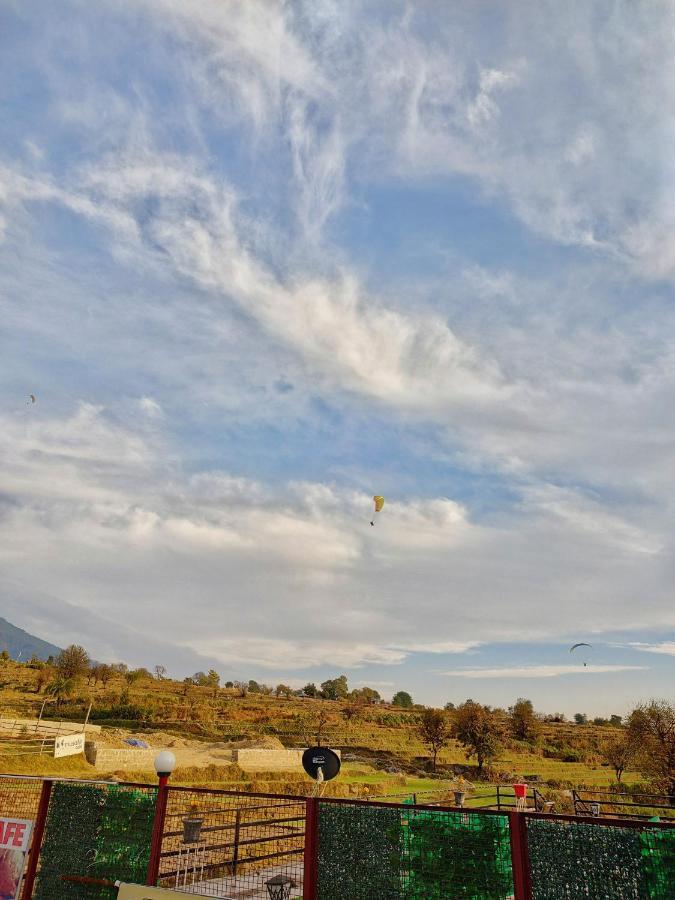 Raahi Stay, Landing Site Bir - Stay & Cafe Luaran gambar