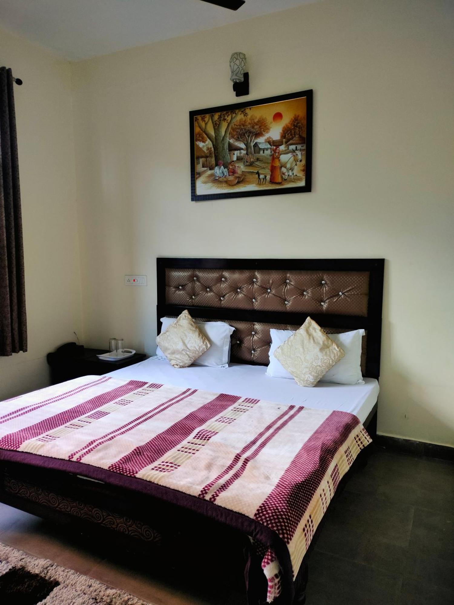 Raahi Stay, Landing Site Bir - Stay & Cafe Luaran gambar